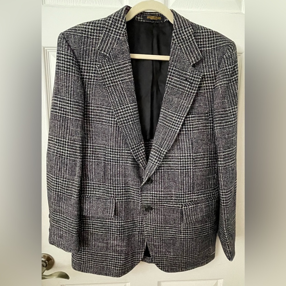 Evan Picone Men’s Black and White Sport Coat with Glen Plaid Design